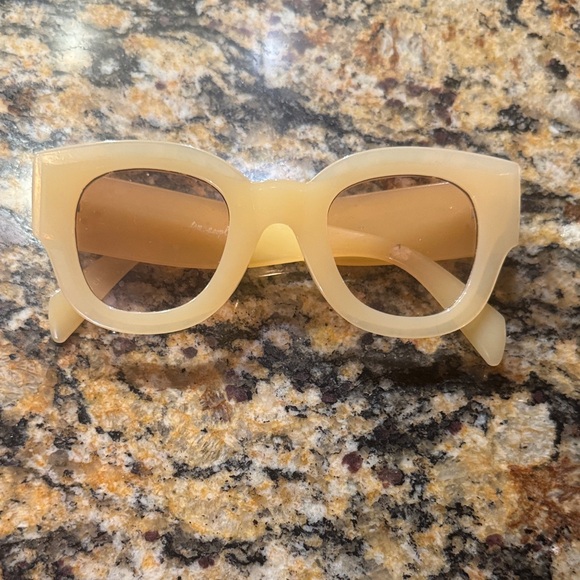 Free People Cream Sunglasses - Picture 4 of 4